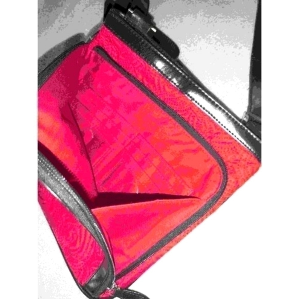 4@30.00 or 30.00 NWOT Ladies Crossbody Bag by COLDWATER CREEK - Picture 3 of 11